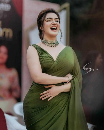 Dubai Call Girls	+971555401760
