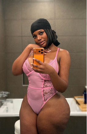 JANICE dubai escorts 